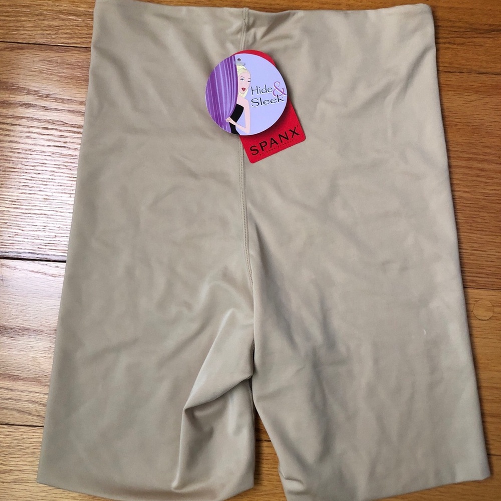 SPANX Shapewear Shorts in Beige Tan NWT